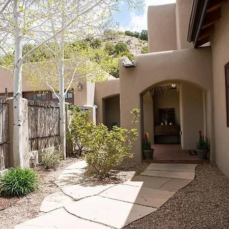 Villa Sun And Ski! Beautiful, Downtown, On 1.5 Acres!